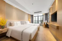 Qiaojun Hotel (Zhanjiang Dingsheng Plaza Luchuan Avenue Middle)