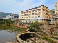 Waterside Pavilion Hotel di Shuyang Town