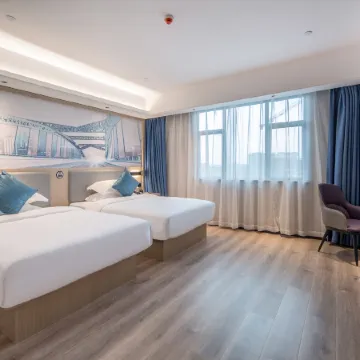 Yizhe Hotel (Ningming)