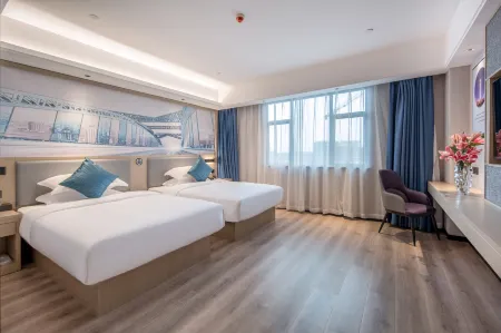 Yizhe Hotel (Ningming)