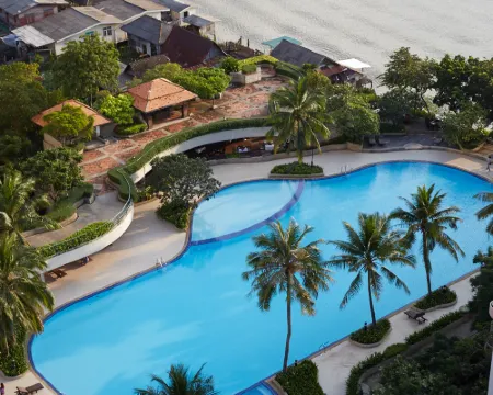 ริเวอร์ไรน์เพลส โฮเทล แอนด์ เรสซิเดนซ์ โรงแรมในนนทบุรี