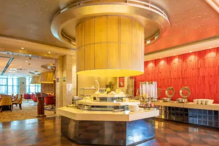 Dikun International Hotel Отели в г. Гуаншань