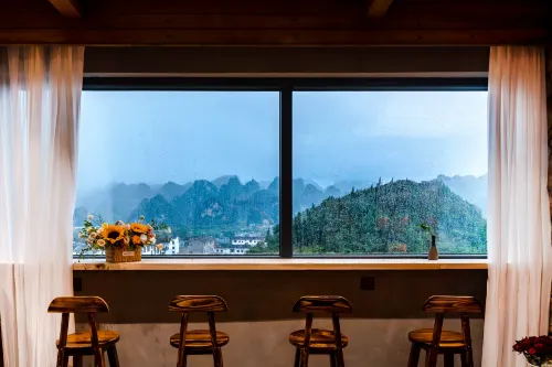 Floral Hotel · Xingyi Wanfenglin Batu Hotel Hotels in Xingyi