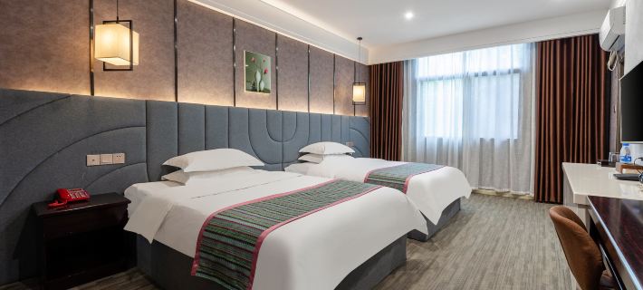 Nuomeng Hotel Hotels in Luodian