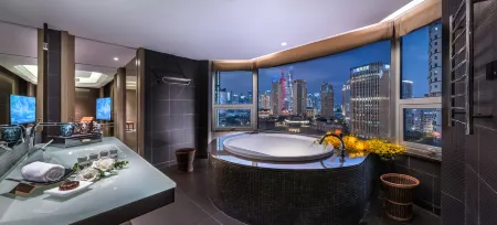 Mehood Elegant Hotel Shanghai Bund Отели рядом с достопримечательностью «Университет Тунцзи»