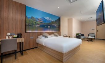 Tenwood Hotel (Xihua Road Caihongqiao Subway Station)