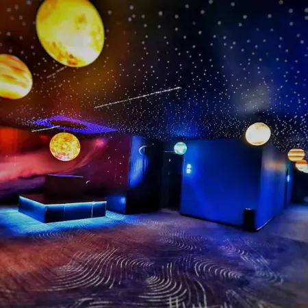 Starry Sky Cinema | Light Smart Homestay (Experimental Middle School Renmin Road Campus)