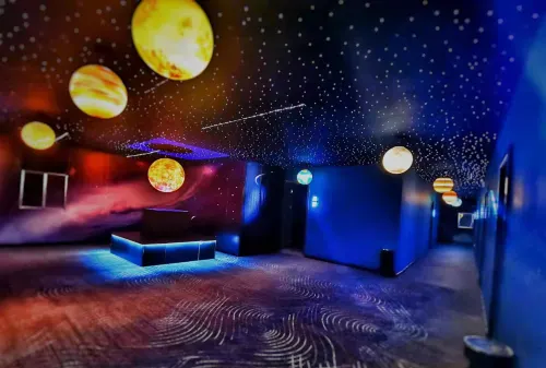 Starry Sky Cinema | Light Smart Homestay (Experimental Middle School Renmin Road Campus) - 2 ดาว