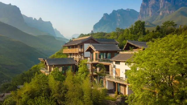 雲台山樸居湖畔民宿