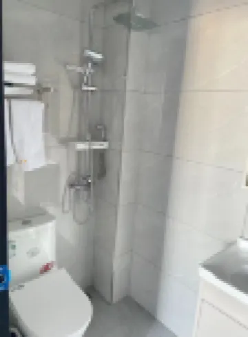 Jingjiang Business Hotel