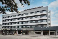 JI Hotel (Shanghai Xujiahui Nandan Road) Hotels near ShangHaiShi QunZhong YiShuGuan