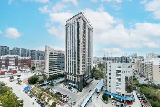 Vienna Hotel (Fuqing  Wanda Plaza)