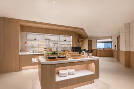 HanTing Hotel (Nanjing Luhe Xiongzhou Subway Station) Отели рядом с достопримечательностью «Wanshougong»