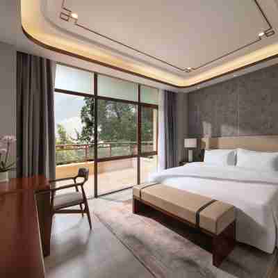 Howard Johnson LakeView Hotel Kunming Rooms