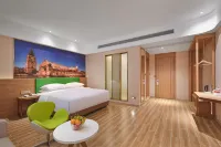 Vienna 3 Best Hotel (Shatian Baihua) - Mountain view