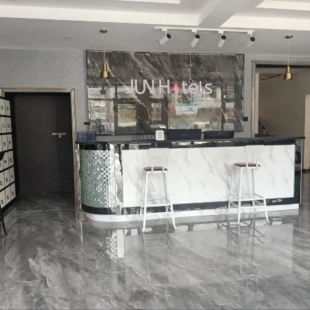 Junyi Hotel (Pingliangyi Gansu Medical College Branch)