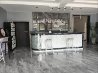 Junyi Hotel (Pingliangyi Gansu Medical College Branch)
