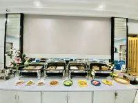 Jinye Jingsheng Hotel (Leshan High-speed Railway Station Jiaxing Road Food Street) - فطور