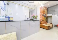 Chuxiong Shangdu Hotel (Yiren Ancient Town) - parking