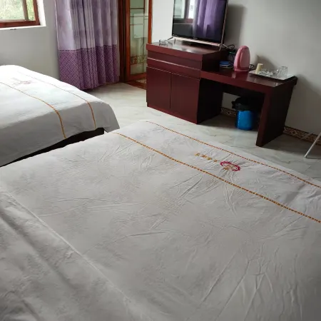Huanghao Homestay