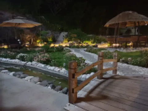 梨苑輕奢花園民宿