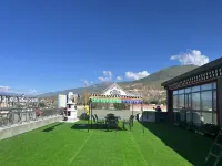 Shiqu Yongpei Highland Barley Hotel