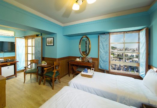 1. 호텔 드 트리아..