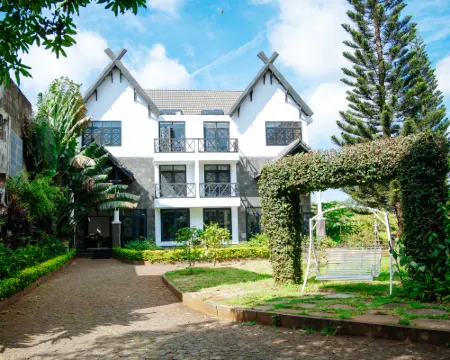 Trung Nguyên Coffee Resort Hotels in Buon Ma Thuot