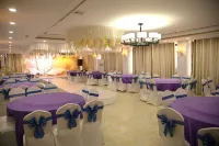 City Garden Hotel ( Railway Station) Hotels in Huangmei