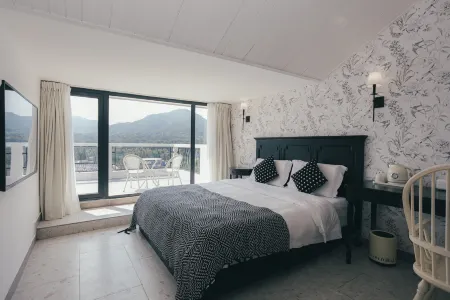 Youshan Courtyard Hotel