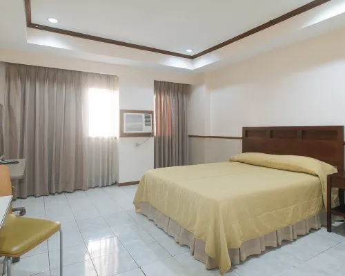 Garden Plaza Hotel Manila โรงแรมใกล้สวนปาโก