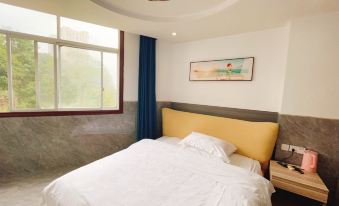 Fashion Business Hotel (Near Shangrao High-speed Railway Station)