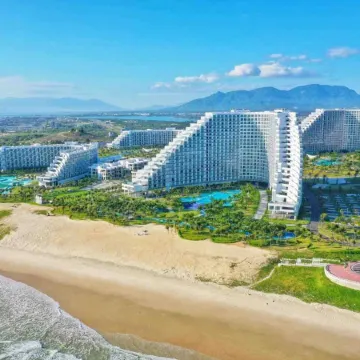 The Oceanfront Apartment At Cam Ranh