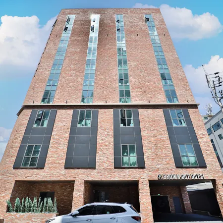 Brown dot Hotel Samsan