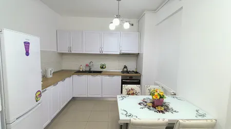 Anna Holiday Apartments Отели рядом с достопримечательностью «DASH»