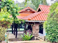 Relax Camp Resort Kaeng Krachan Hotels near Phetchaburi