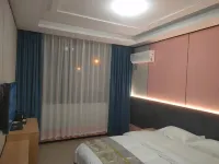 Shucheng Xuefu Hotel Hotels near Wanfo Lake