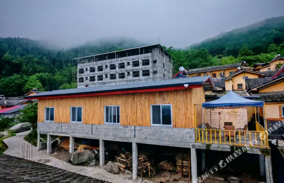 峨邊沙瑪軍林民宿