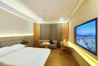 Lvliang Guishi Hotel - balcony