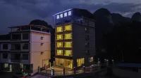 Yangshuo Boyue Hotel (Xingping Ancient Town)