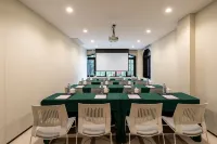 Lushan Hotel - business