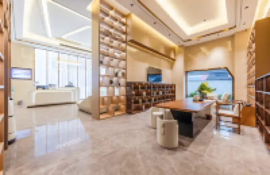 Yeste International Hotel (Mangshi Square · New Play Factory Branch)