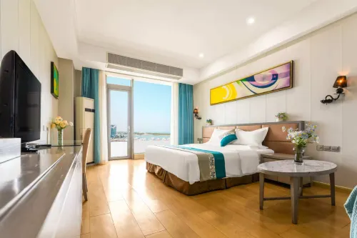 180-degree Seaview Apartment (Rizhao Wankou Lighthouse Scenic Spot Store)