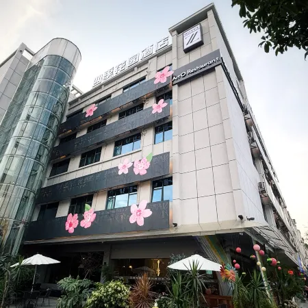 Verdantia Seasons Hotel