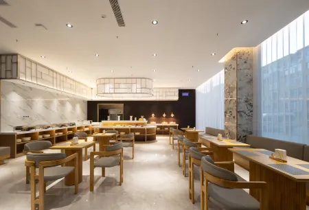 Jingcheng International Hotel (Shenyang Nanta Wenhua Road) Отели рядом с достопримечательностью «Shenyang Ligong University»