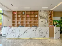 Genhe Right Bank Hotel Hotels in Genhe