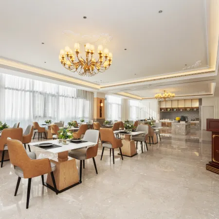 Vienna International Hotel (Huai'an Jinhu Yao Emperor Ancient City)
