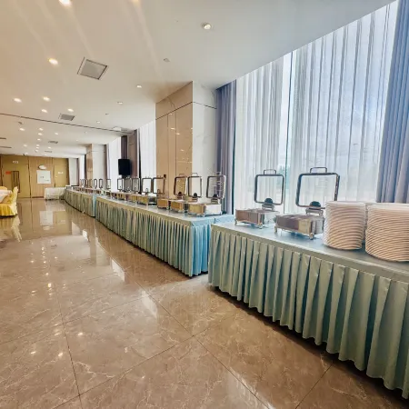 Rongcheng Blue Aiweis Holiday Hotel