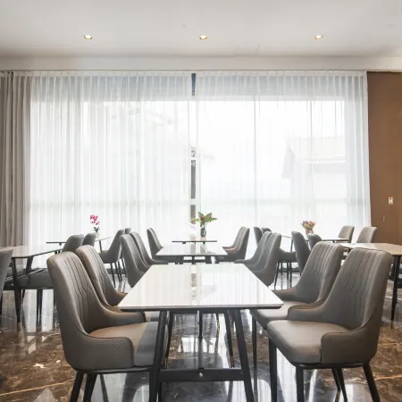 XIJIANGMUFENGGE HOTEL