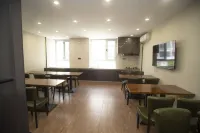 Kuandian Green Express Hotel - Mountain view